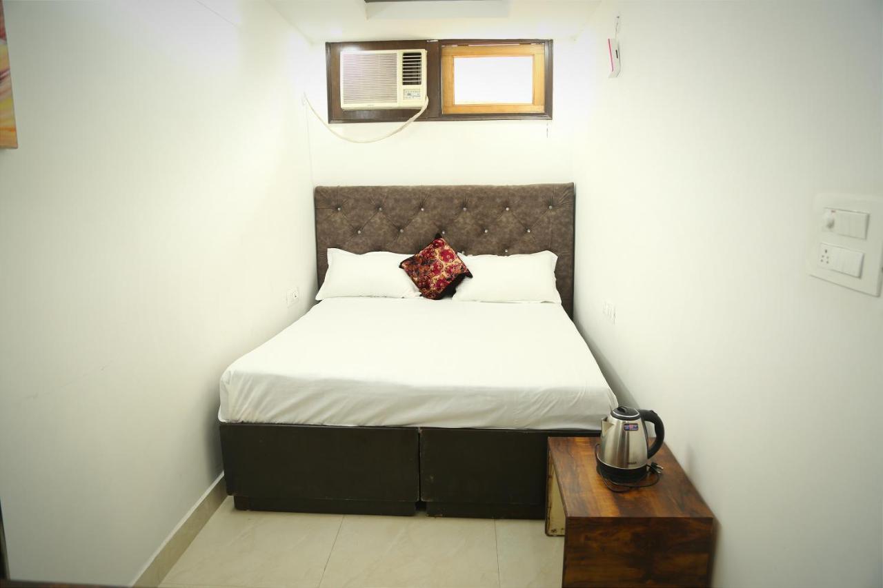 Shanti Residency Ню Делхи Екстериор снимка