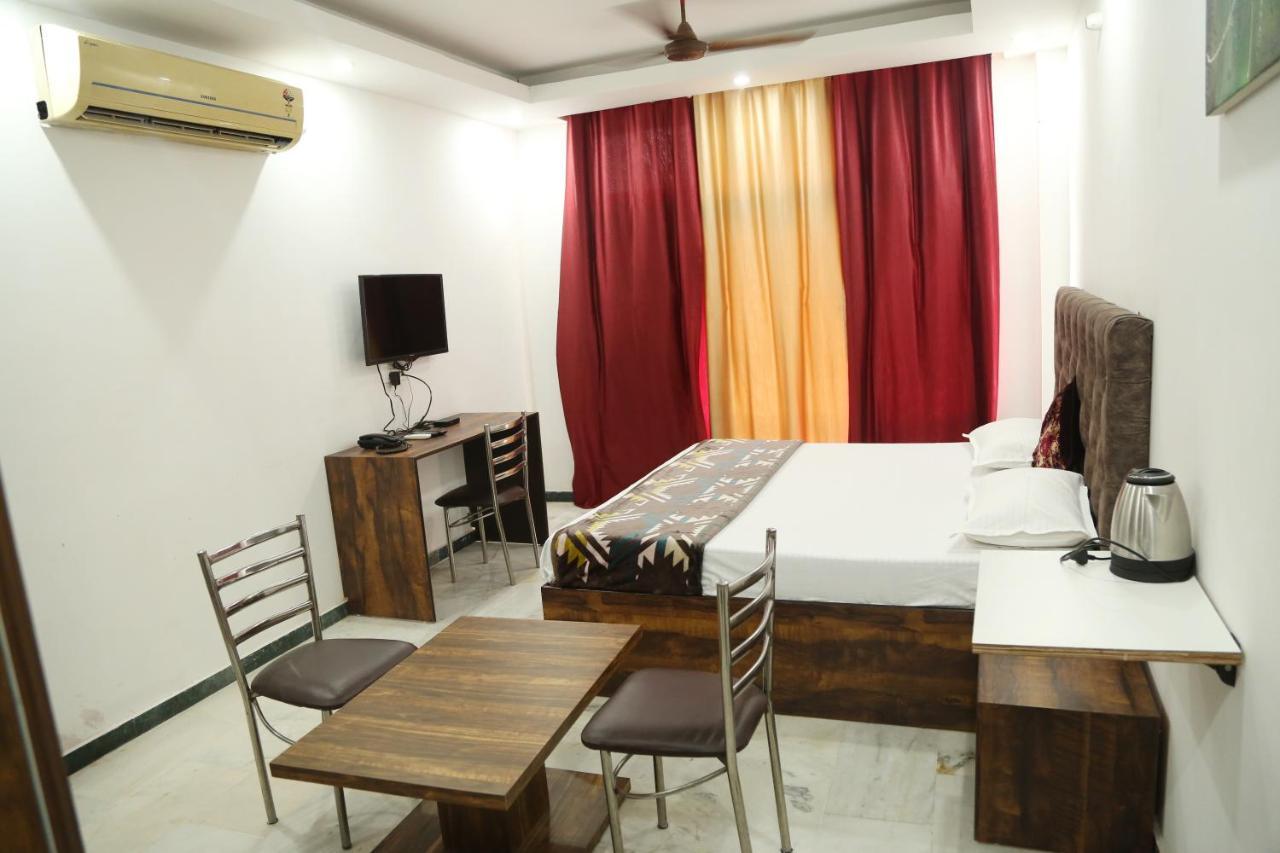 Shanti Residency Ню Делхи Екстериор снимка