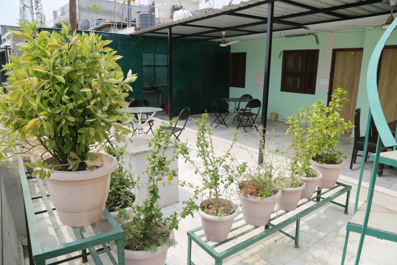 Shanti Residency Ню Делхи Екстериор снимка