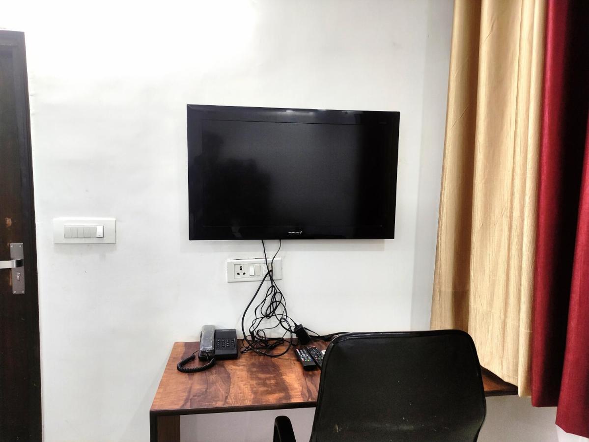 Shanti Residency Ню Делхи Екстериор снимка