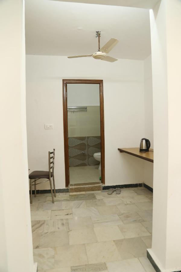 Shanti Residency Ню Делхи Екстериор снимка