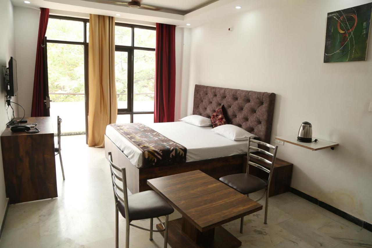 Shanti Residency Ню Делхи Екстериор снимка