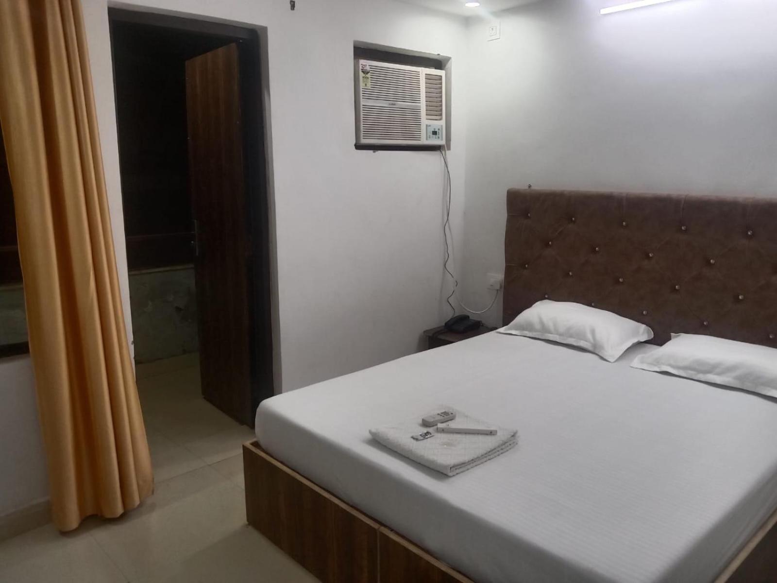 Shanti Residency Ню Делхи Екстериор снимка